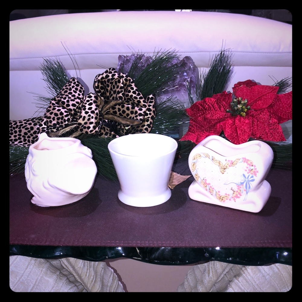 3 SMALL VASES HEART FISH AND PLAIN WHITE ROUND
